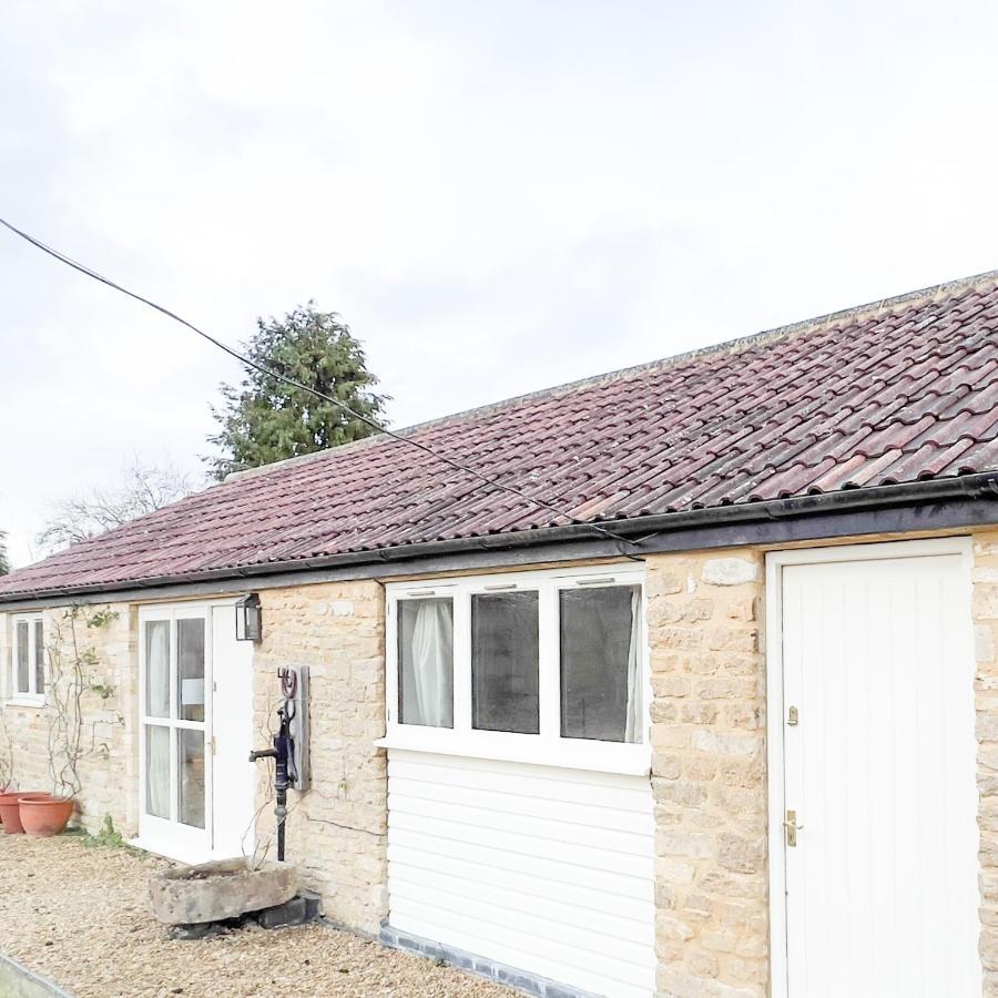 Whitley Coach House Villa Exterior photo