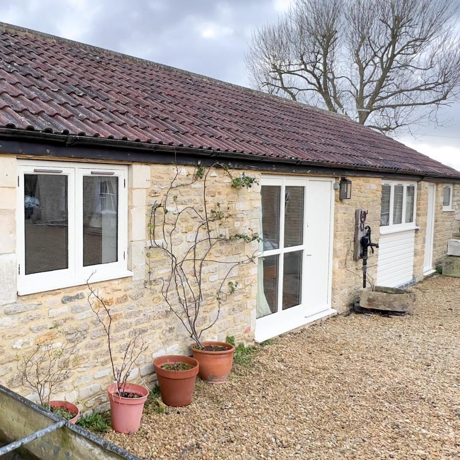 Whitley Coach House Villa Exterior photo