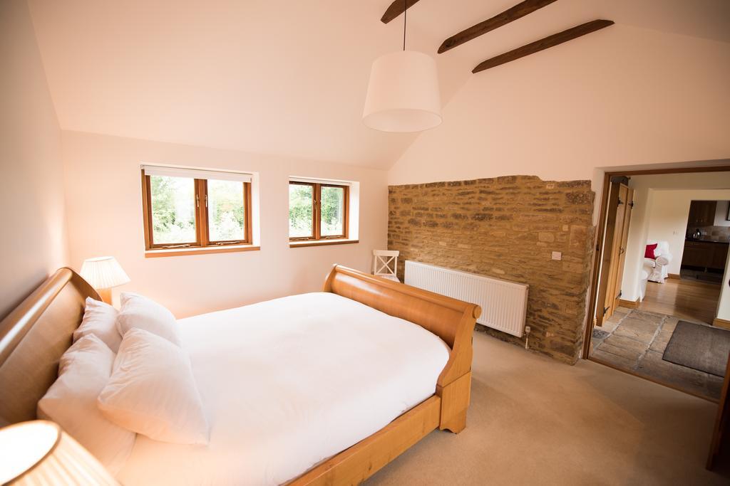 Whitley Coach House Villa Room photo