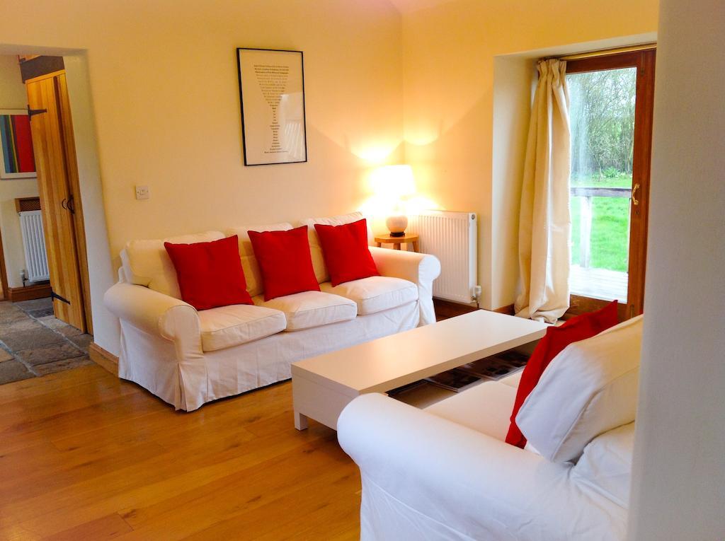 Whitley Coach House Villa Room photo