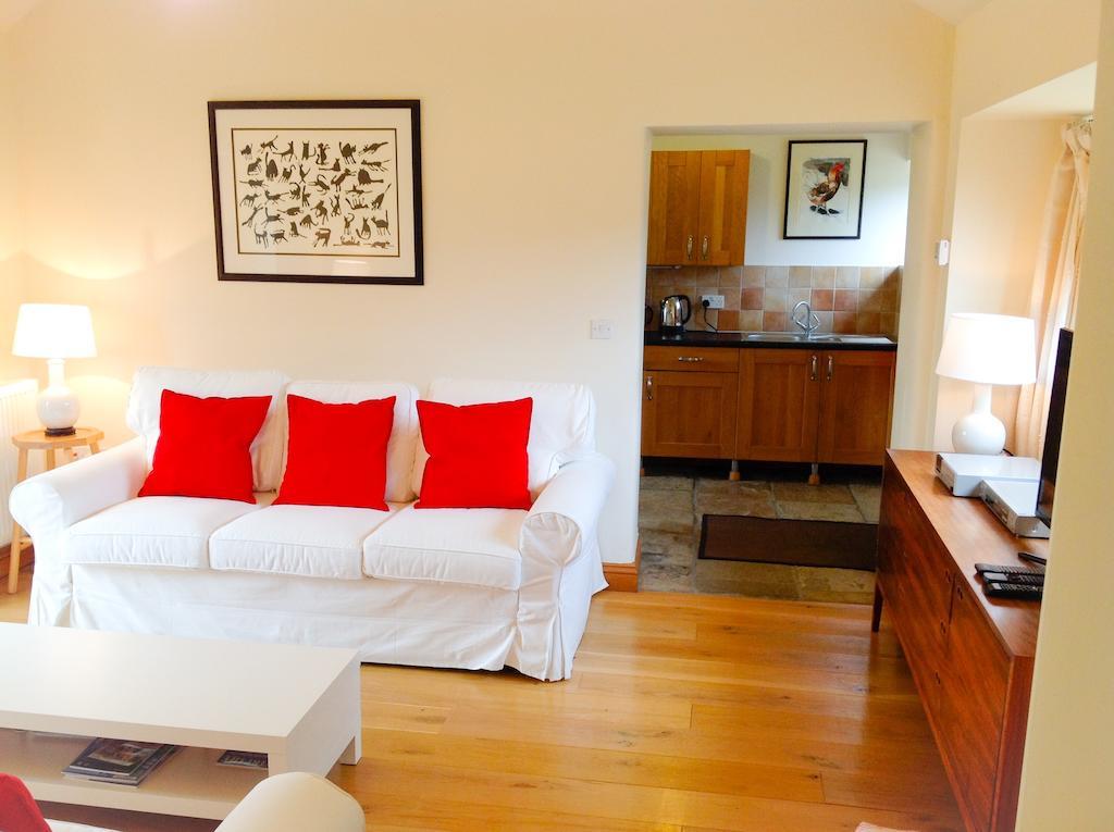 Whitley Coach House Villa Room photo