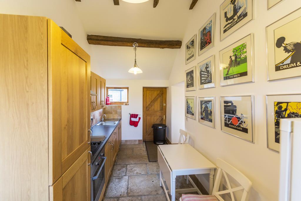 Whitley Coach House Villa Exterior photo